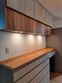 ダウンライト付きセパレート型カップボード ダウンライト付きセパレート型カップボード